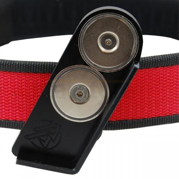 DAA Deluxe Magnetic Pouch